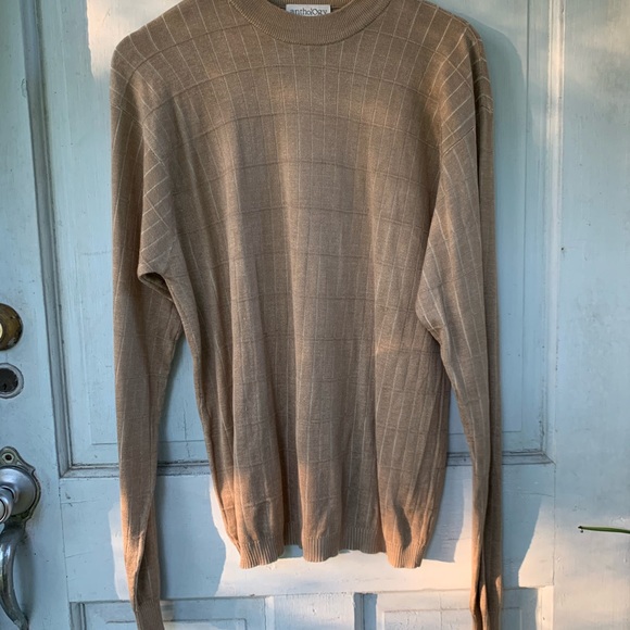 Anthology %100 Silk Sweater in Champagne L - Picture 3 of 6